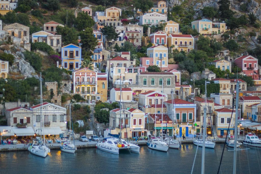 Aparthotel Thea Symi Exterior foto